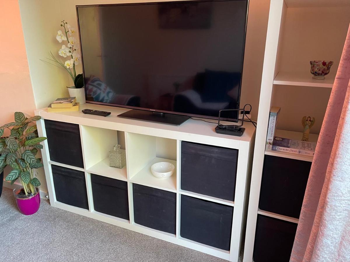 St Ives, King Bed Cosy Home, Parking, Fast Wi Fi St Ives  Dış mekan fotoğraf
