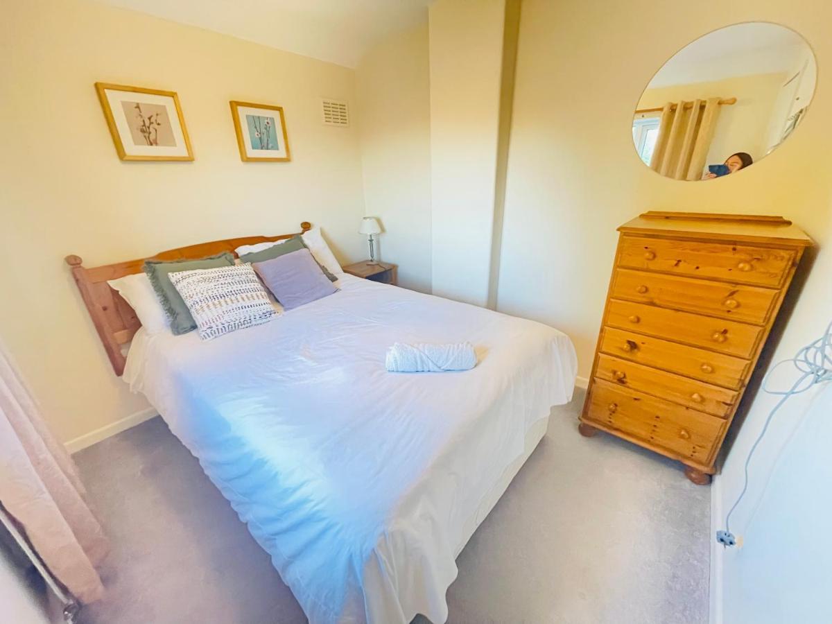 St Ives, King Bed Cosy Home, Parking, Fast Wi Fi St Ives  Dış mekan fotoğraf